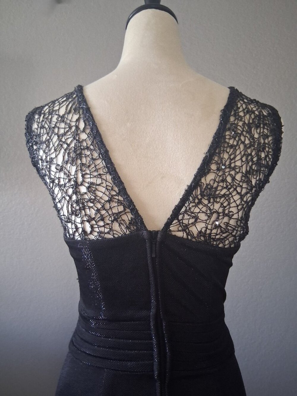 Black Widow Dress - Picture 4 of 10